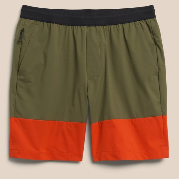 BANANA REPUBLIC MOTION TECH EASY SHORT - Picture 1 of 11